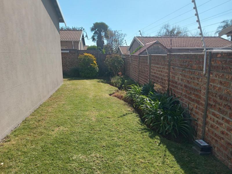 2 Bedroom Property for Sale in Eden Glen Gauteng