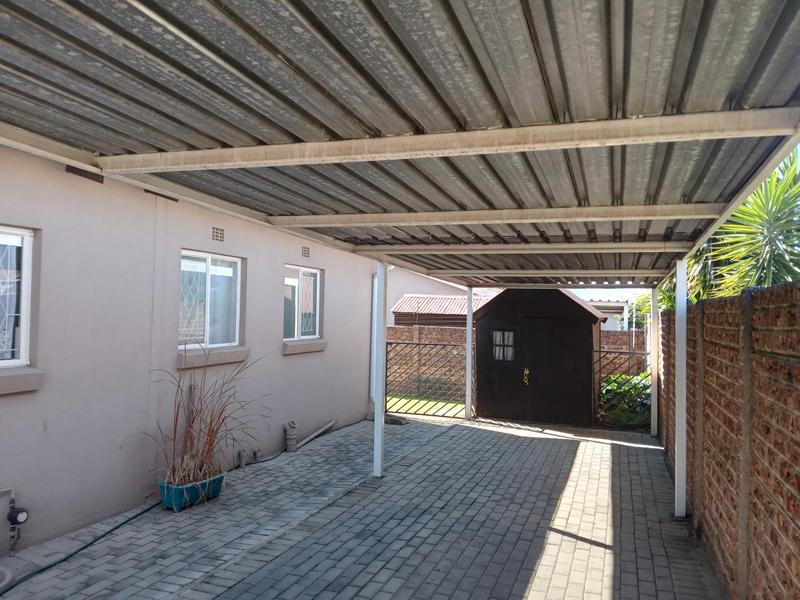 2 Bedroom Property for Sale in Eden Glen Gauteng