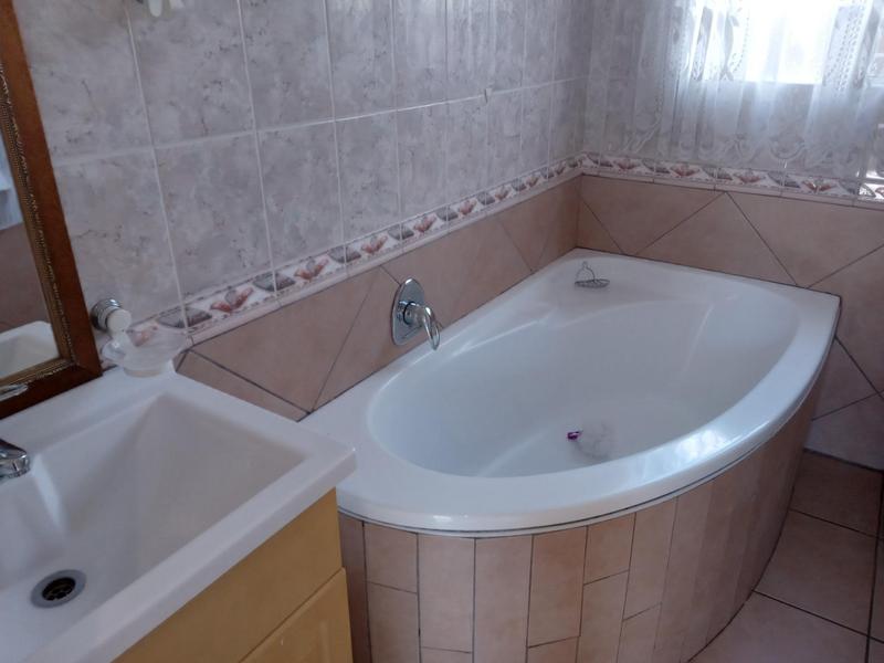 2 Bedroom Property for Sale in Eden Glen Gauteng