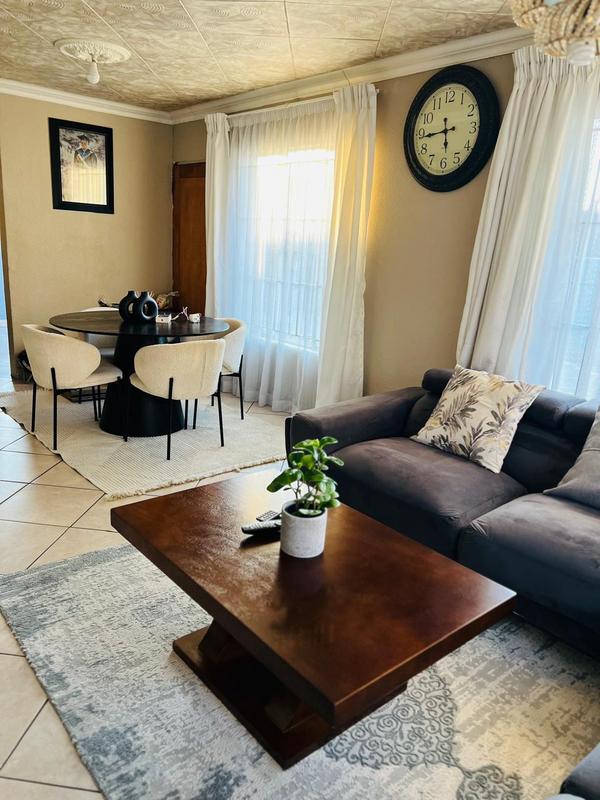 To Let 3 Bedroom Property for Rent in Ormonde View Gauteng