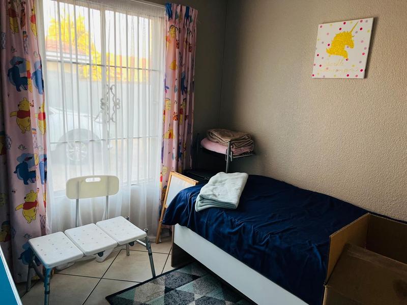 To Let 3 Bedroom Property for Rent in Ormonde View Gauteng