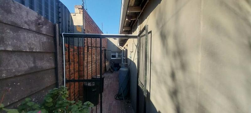 5 Bedroom Property for Sale in Wychwood Gauteng