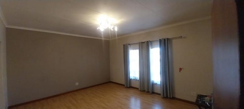 5 Bedroom Property for Sale in Wychwood Gauteng