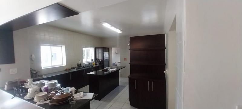 5 Bedroom Property for Sale in Wychwood Gauteng