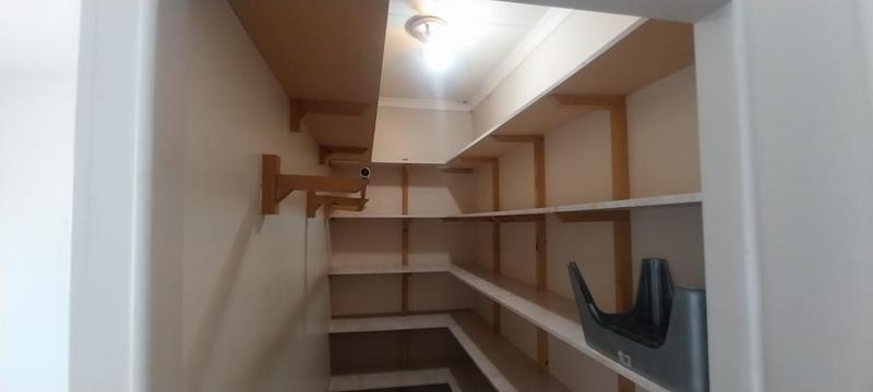 5 Bedroom Property for Sale in Wychwood Gauteng