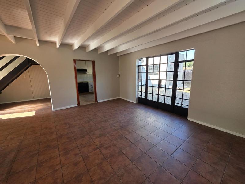 5 Bedroom Property for Sale in Freeway Park Gauteng