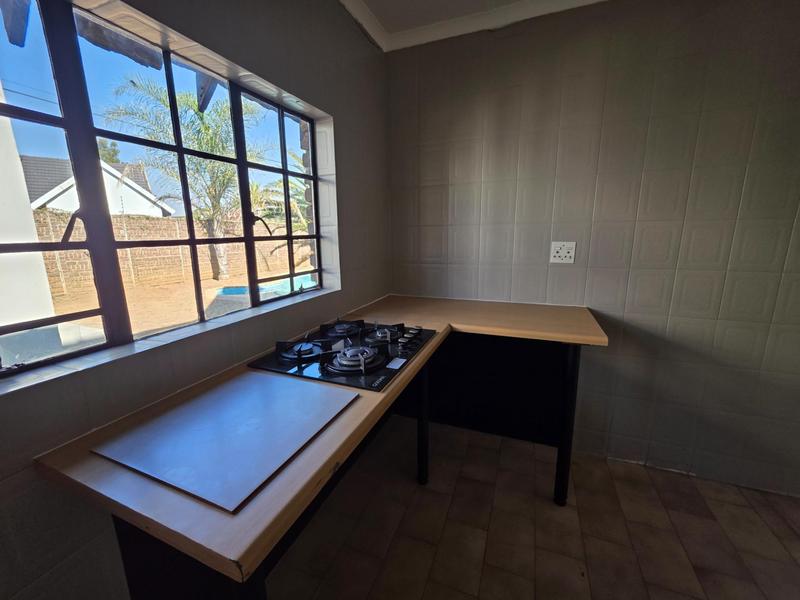 5 Bedroom Property for Sale in Freeway Park Gauteng