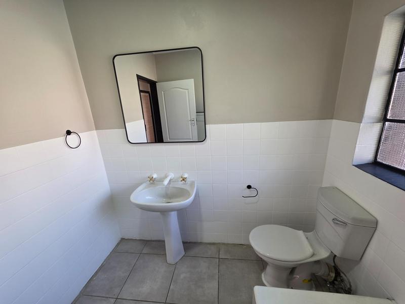 5 Bedroom Property for Sale in Freeway Park Gauteng