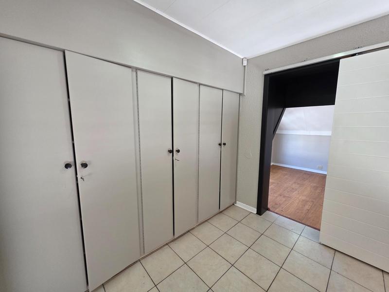 5 Bedroom Property for Sale in Freeway Park Gauteng