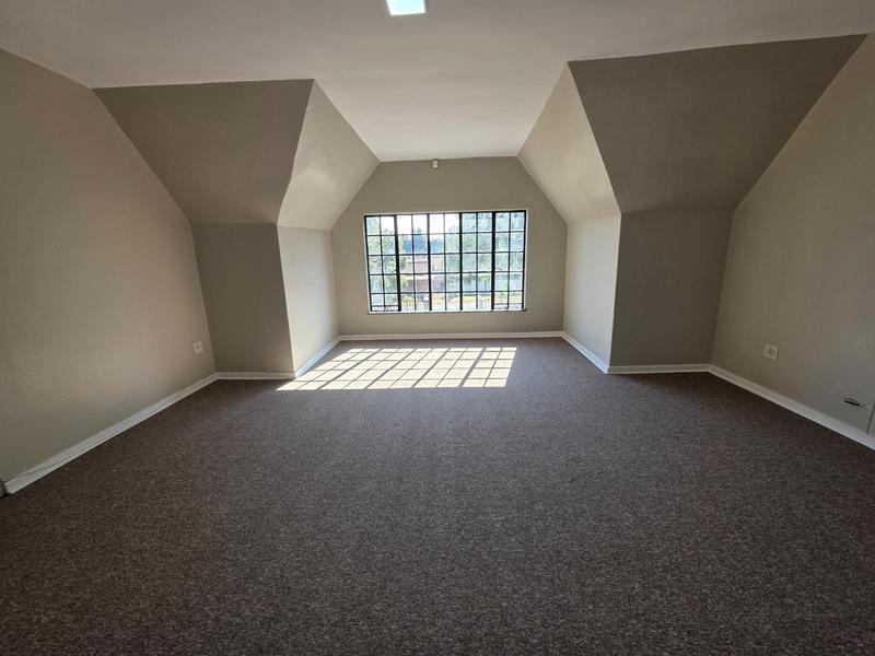5 Bedroom Property for Sale in Freeway Park Gauteng