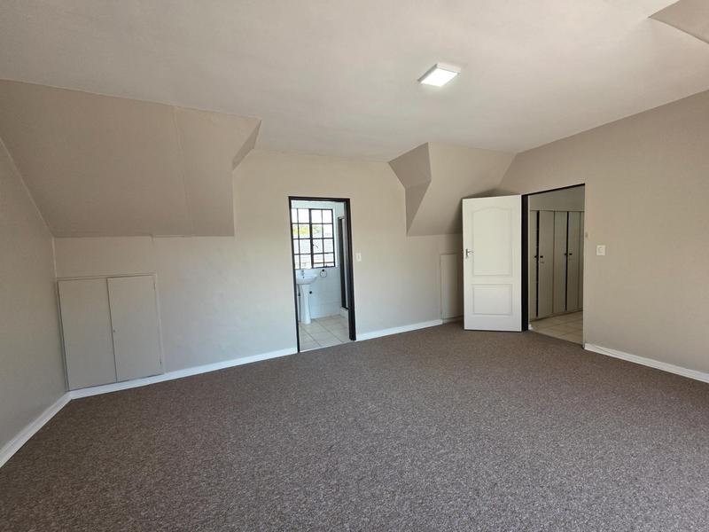5 Bedroom Property for Sale in Freeway Park Gauteng