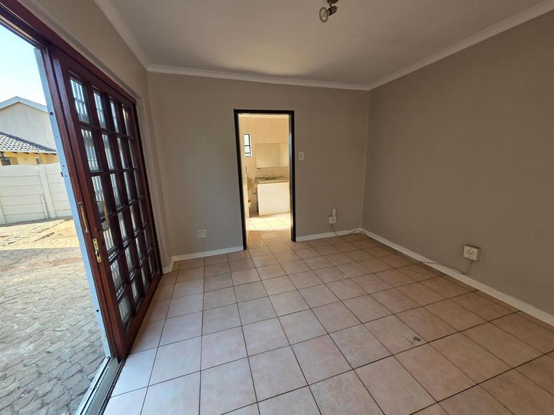 5 Bedroom Property for Sale in Freeway Park Gauteng