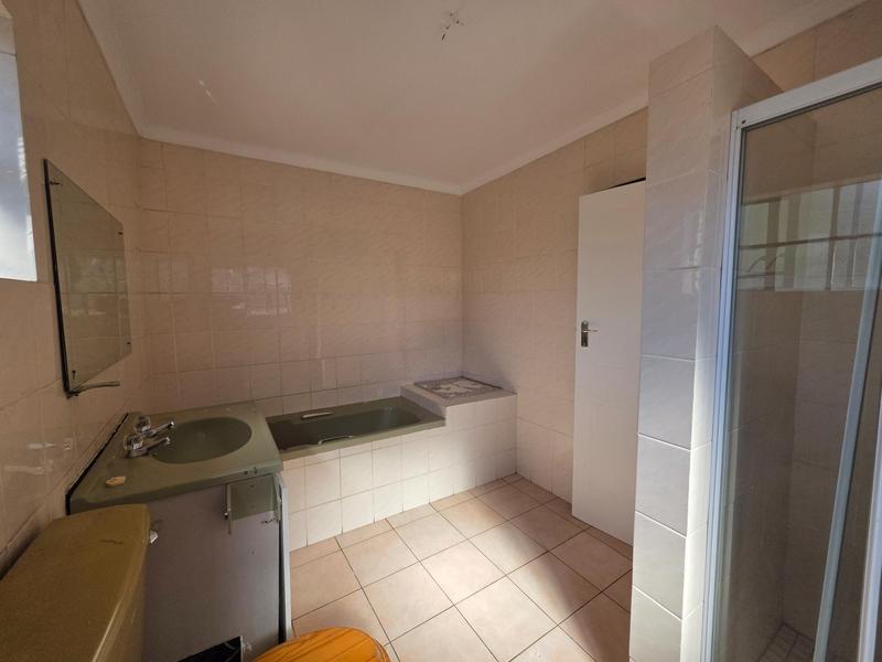 5 Bedroom Property for Sale in Freeway Park Gauteng