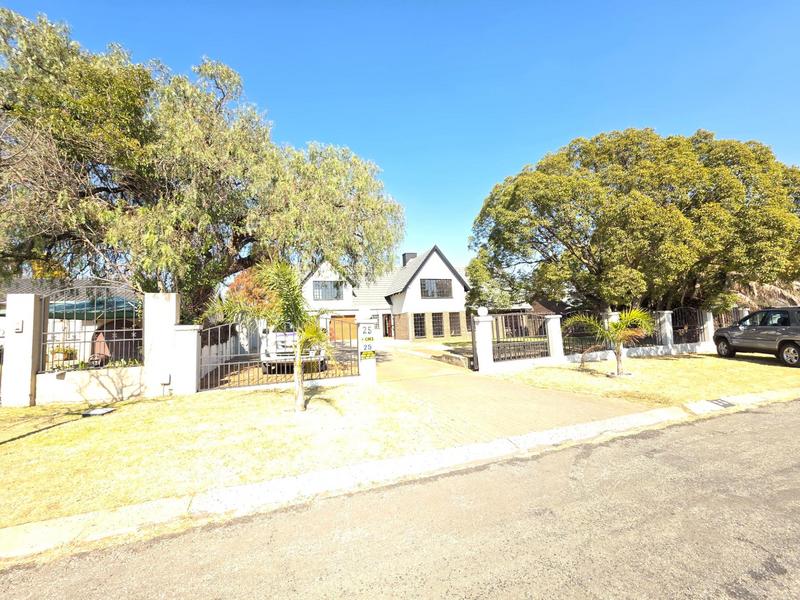 5 Bedroom Property for Sale in Freeway Park Gauteng