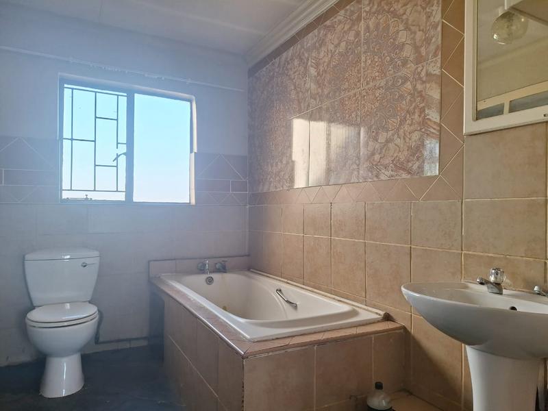 To Let 4 Bedroom Property for Rent in Dalpark Gauteng