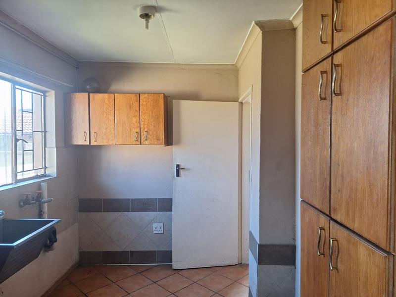 To Let 4 Bedroom Property for Rent in Dalpark Gauteng
