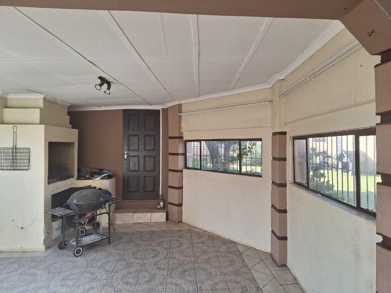 To Let 4 Bedroom Property for Rent in Dalpark Gauteng