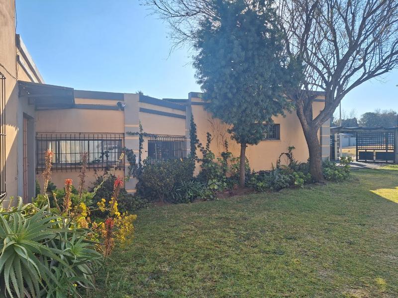 To Let 4 Bedroom Property for Rent in Dalpark Gauteng