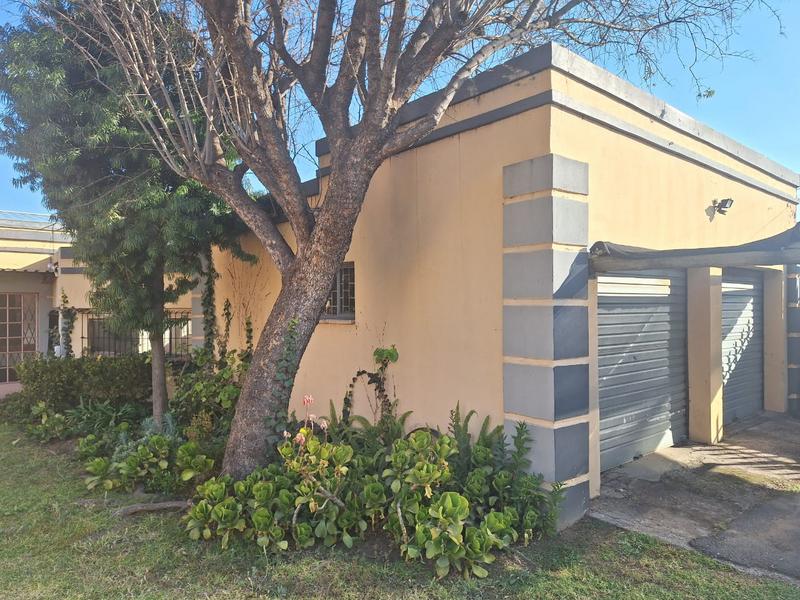 To Let 4 Bedroom Property for Rent in Dalpark Gauteng