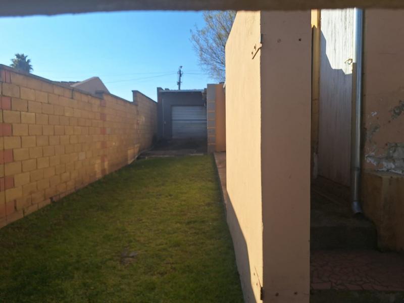 To Let 4 Bedroom Property for Rent in Dalpark Gauteng