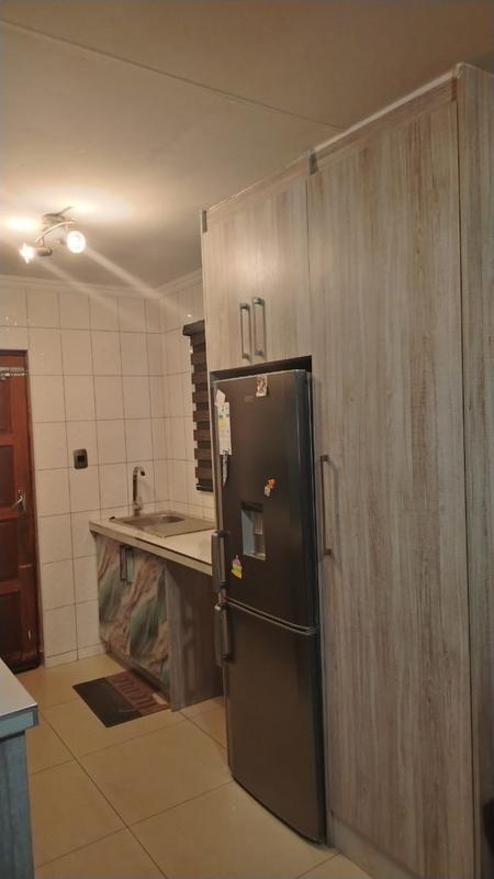 3 Bedroom Property for Sale in Clayville Gauteng