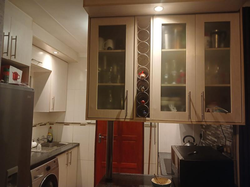 2 Bedroom Property for Sale in Clayville Gauteng