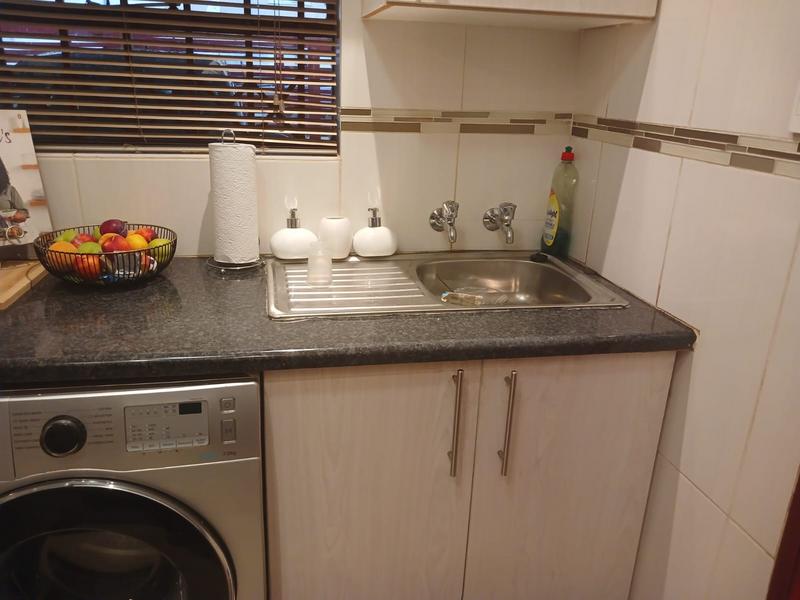 2 Bedroom Property for Sale in Clayville Gauteng