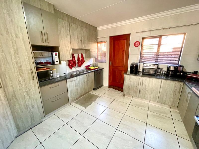 3 Bedroom Property for Sale in Chancliff Ridge Gauteng