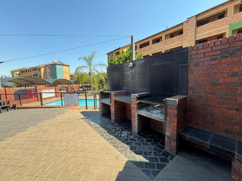 2 Bedroom Property for Sale in Montana Tuine Gauteng