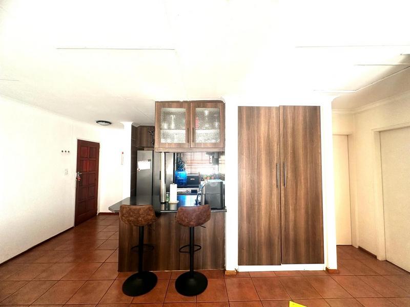To Let 2 Bedroom Property for Rent in Die Hoewes Gauteng