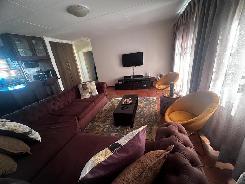 To Let 2 Bedroom Property for Rent in Die Hoewes Gauteng