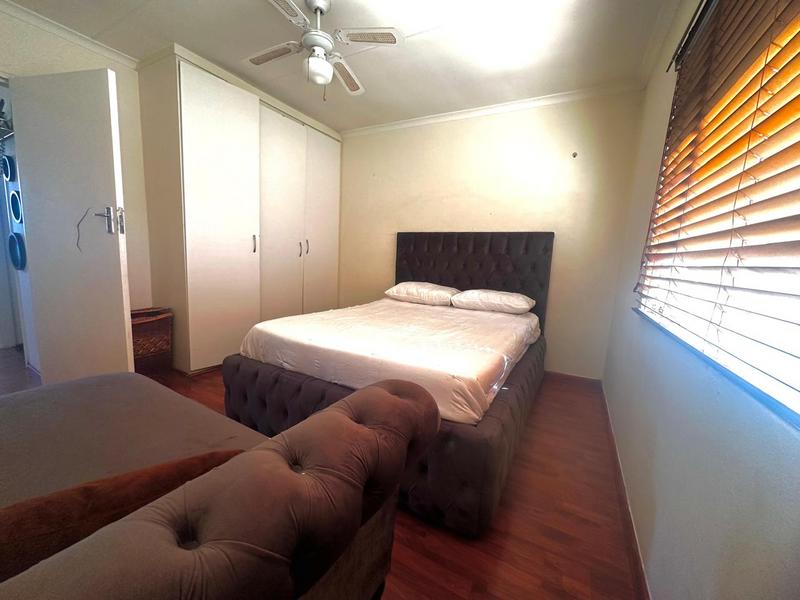 To Let 2 Bedroom Property for Rent in Die Hoewes Gauteng