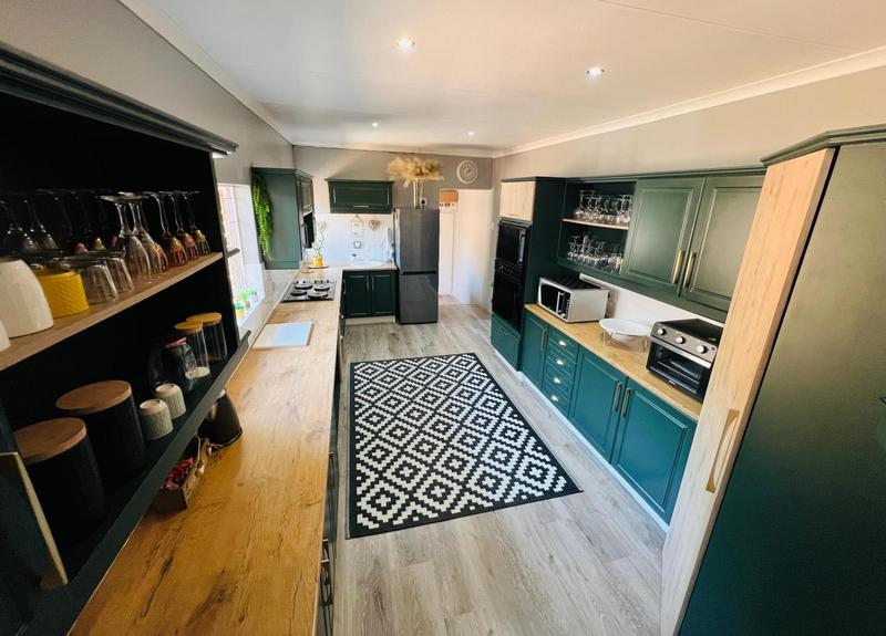 4 Bedroom Property for Sale in Hennopspark Gauteng
