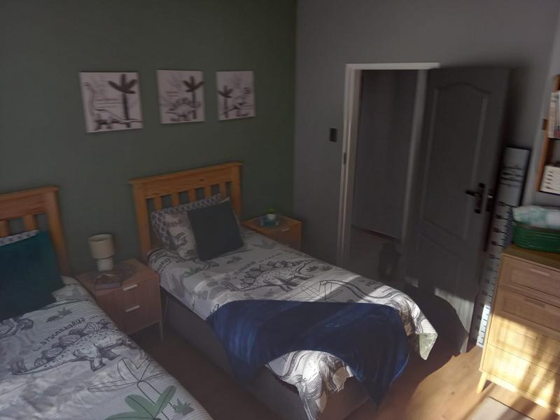 4 Bedroom Property for Sale in Hennopspark Gauteng