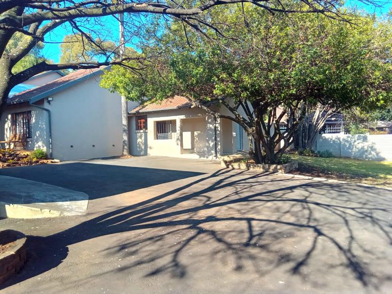4 Bedroom Property for Sale in Hennopspark Gauteng