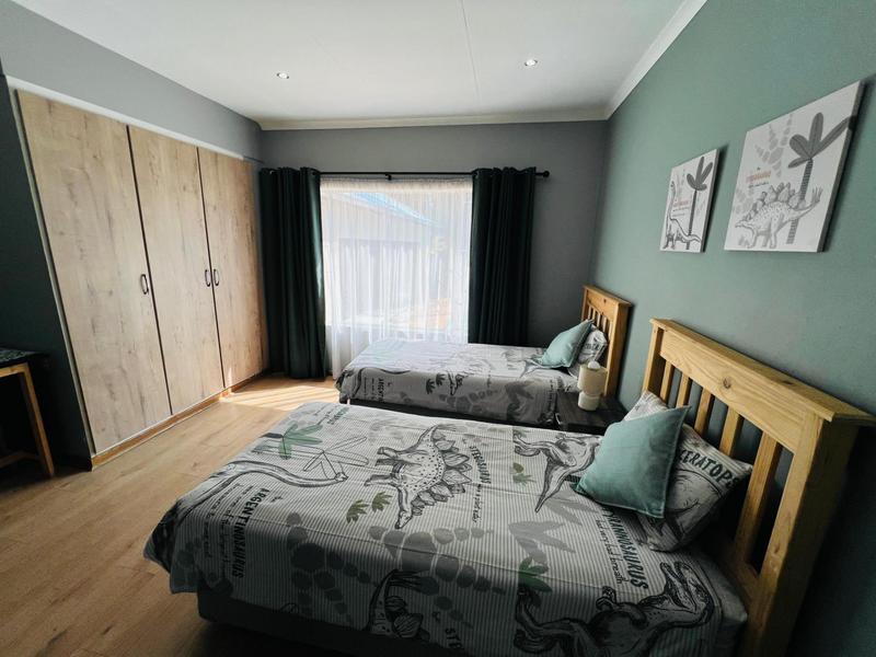 4 Bedroom Property for Sale in Hennopspark Gauteng