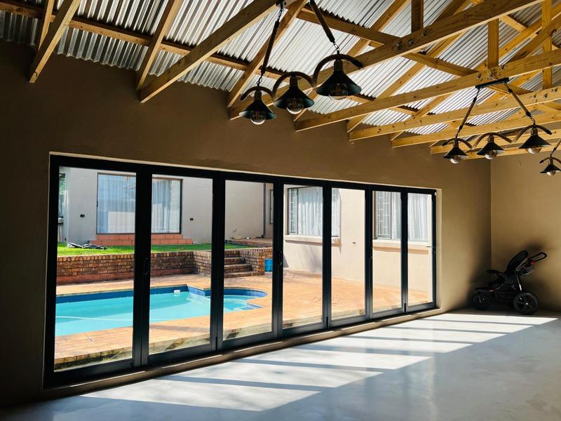 4 Bedroom Property for Sale in Hennopspark Gauteng