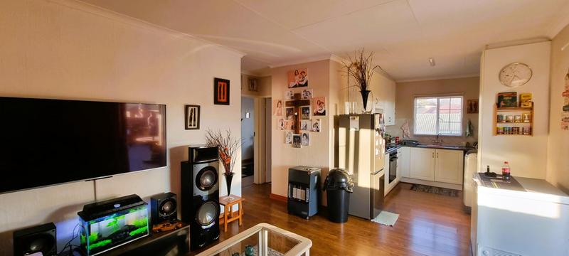 2 Bedroom Property for Sale in Rooihuiskraal North Gauteng