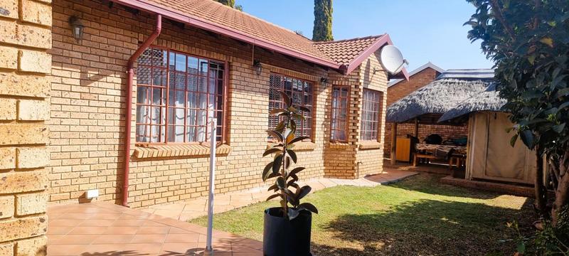3 Bedroom Property for Sale in Amberfield Gauteng