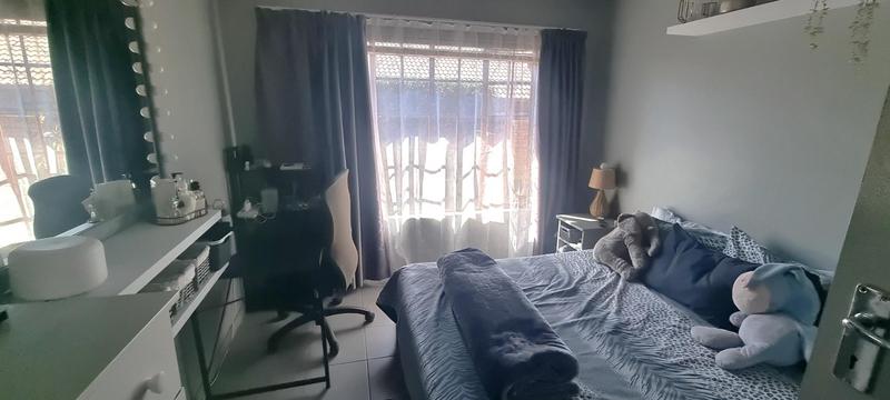 3 Bedroom Property for Sale in Amberfield Gauteng
