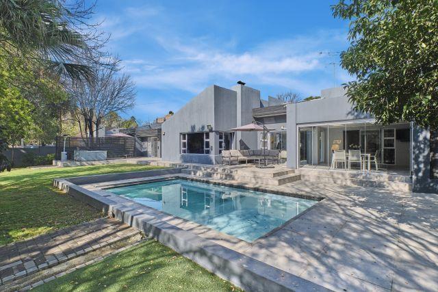 To Let 4 Bedroom Property for Rent in Sunninghill Gauteng