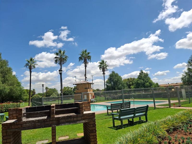 2 Bedroom Property for Sale in Equestria Gauteng