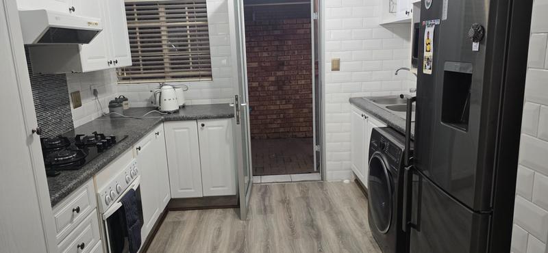2 Bedroom Property for Sale in Magalieskruin Gauteng