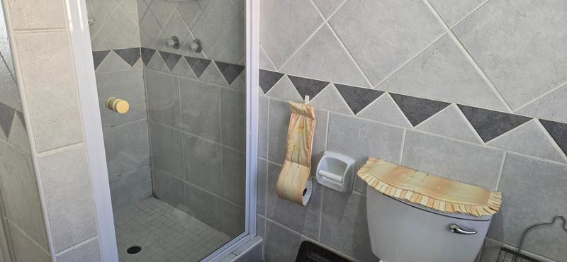 2 Bedroom Property for Sale in Magalieskruin Gauteng