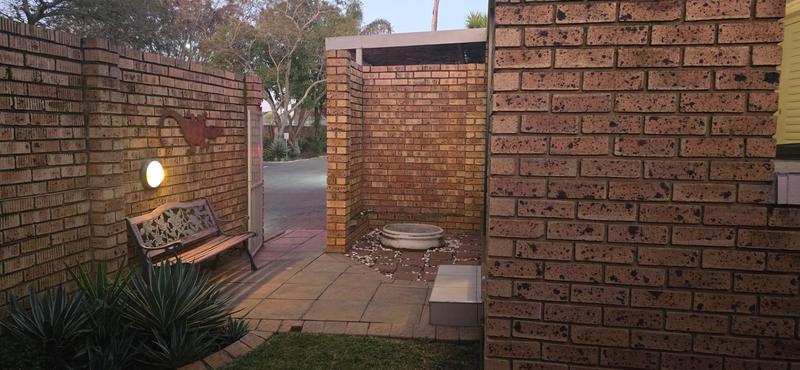 2 Bedroom Property for Sale in Magalieskruin Gauteng