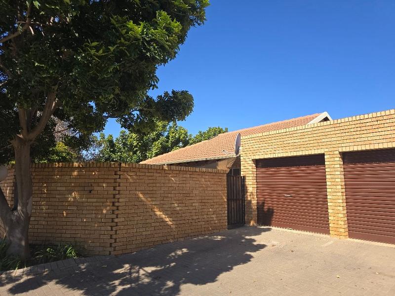2 Bedroom Property for Sale in Sinoville Gauteng