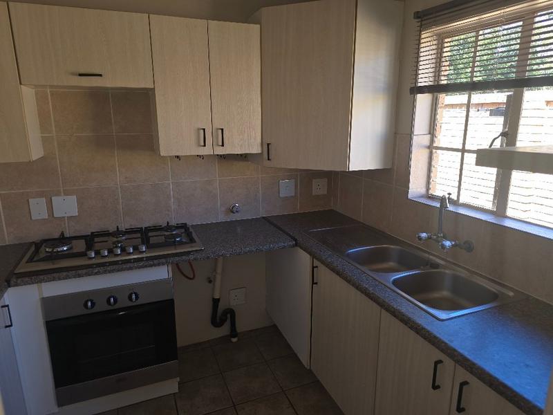 2 Bedroom Property for Sale in Sinoville Gauteng