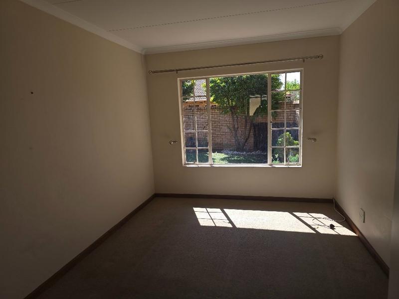 2 Bedroom Property for Sale in Sinoville Gauteng