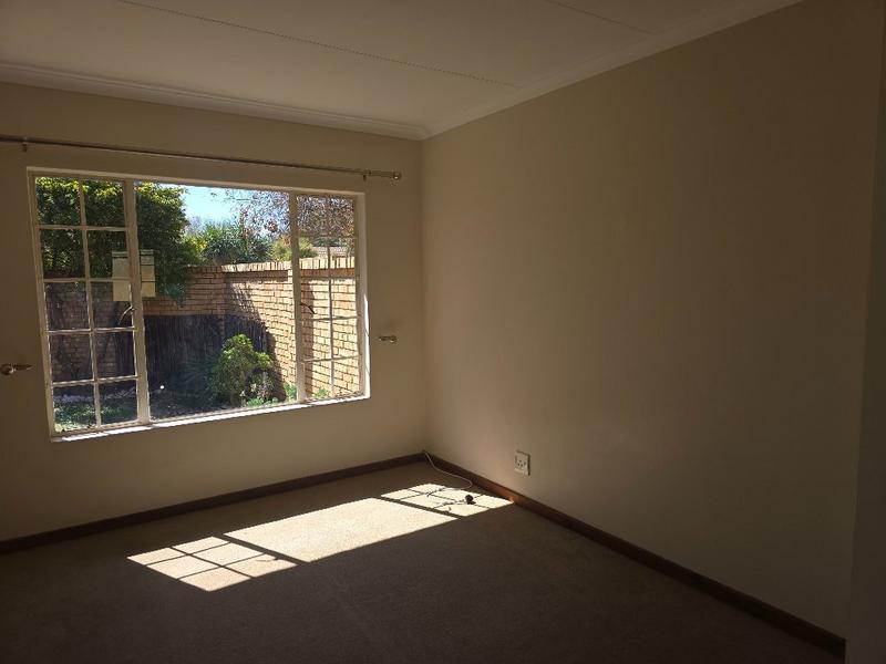 2 Bedroom Property for Sale in Sinoville Gauteng