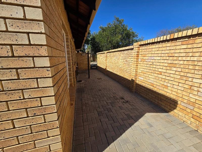 2 Bedroom Property for Sale in Sinoville Gauteng